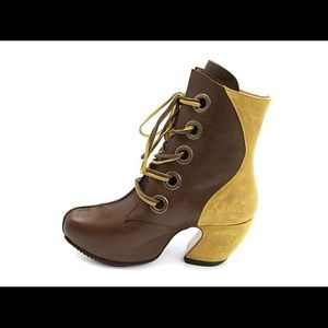 Fluevog prepared maps